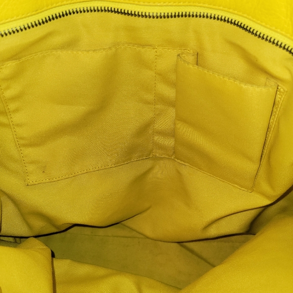 GUC COACH Pebbled Leather Tote - YELLOW - Picture 12 of 12